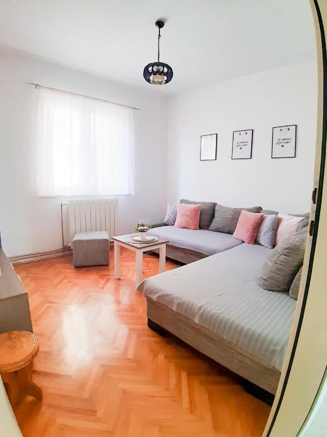 Apartments Sara Podstrana Luaran gambar