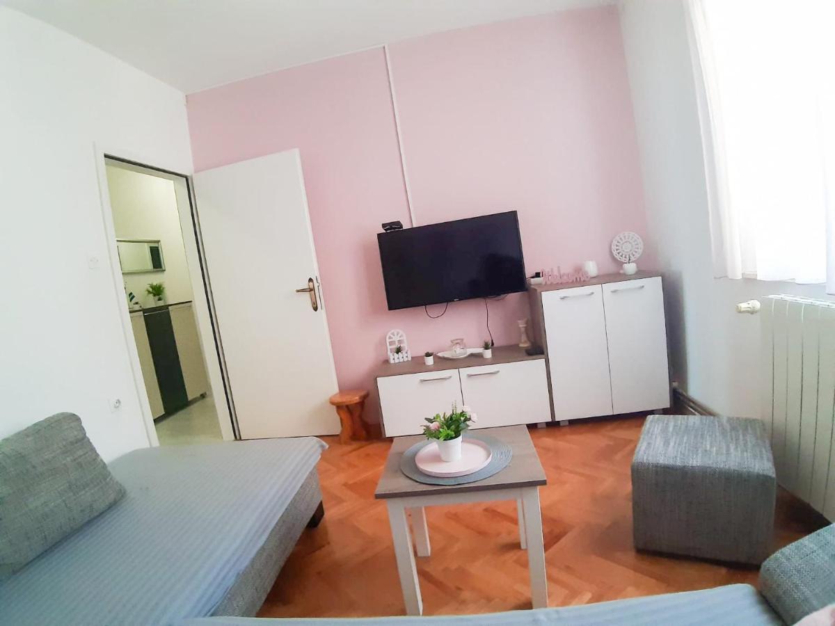 Apartments Sara Podstrana Luaran gambar
