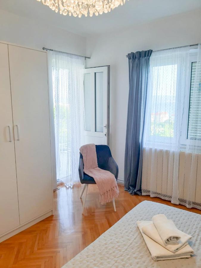 Apartments Sara Podstrana Luaran gambar