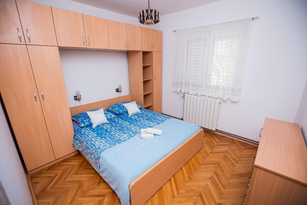 Apartments Sara Podstrana Luaran gambar