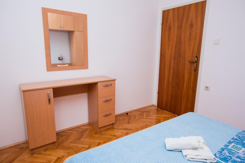 Apartments Sara Podstrana Luaran gambar